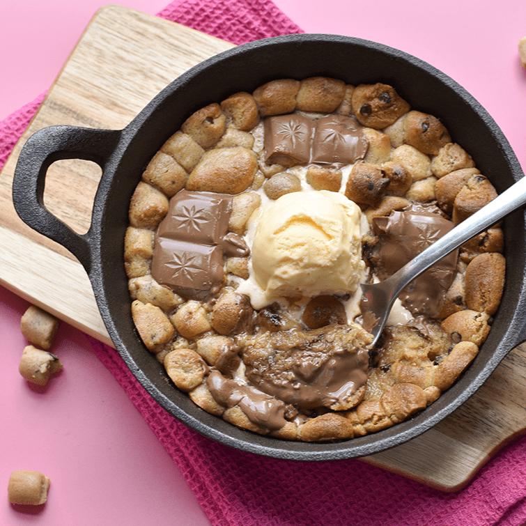 Bake at Home Hot Cookie Dough - Choc Chip & Plain Vanilla